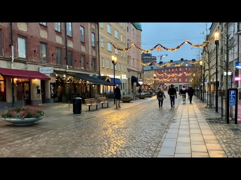 Stockholm Walks: Södertälje Centrum decorated for Christmas. November 2020.