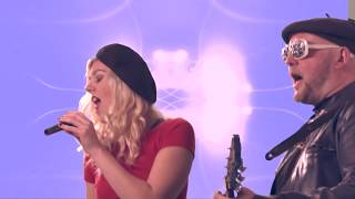 Paris Amoureux Music Video