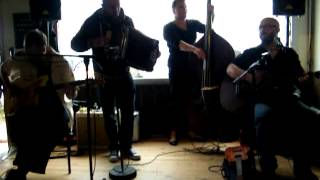 Three Gamberros - Count on me - LIVE - For the first time special guest Elmor Jazz on accordeon