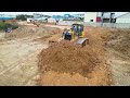 The Technique Land Filling Tump Truck 25Ton By Bulldozer  Shantui  Push Rock Stone