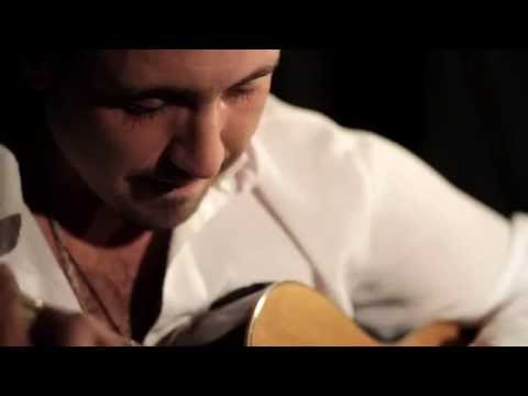 Tuki interpreta 