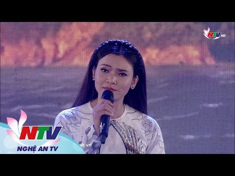 Thể hiện bởi Phương Thảo