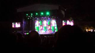 Michael Buble- For Once in My Life Live in Perth 2011 Pt 1