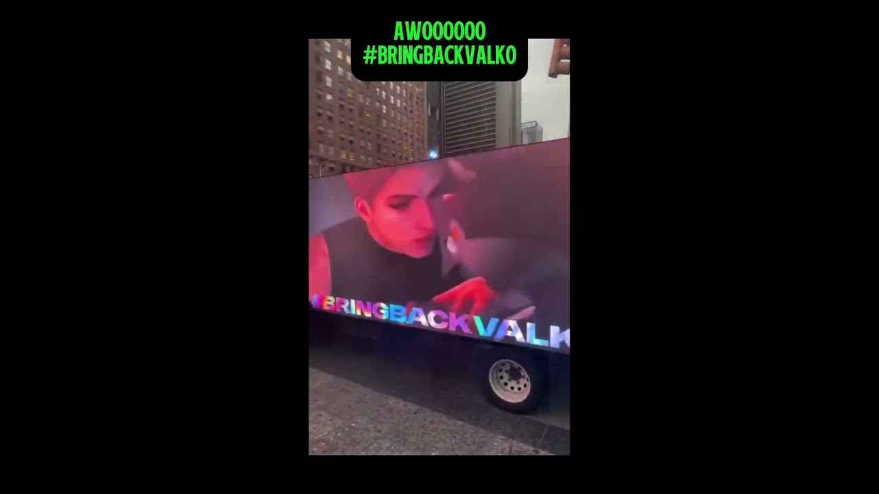  Times Square, New York #bringbackvalko - YouTube