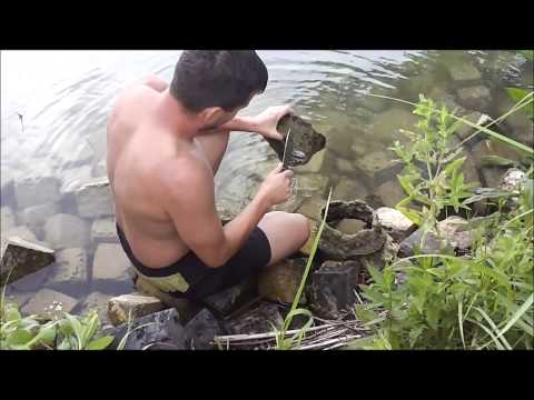 WW2 Relikte Teil 93 : Wehrmachts-Helme im Uferbereich gefunden (WK2, Sondeln)