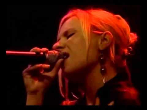 Concierto Poesía Difusa Nach 2003)   Amor libre (con Shuga Wuga)