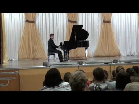 Пианист Станислав Серебрянников