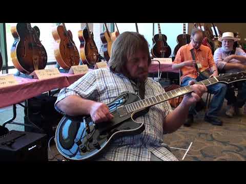 ARLINGTON GUITAR SHOW 2017 - CLINT STRONG