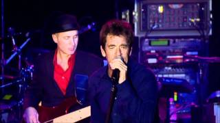 Huey Lewis and the News LIVE at 25 - Some Of My Lies Are True (Sooner Or Later)
