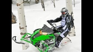 preview picture of video 'Skidoo Rider tests out a new Arctic Cat...IMPRESSIVE!'