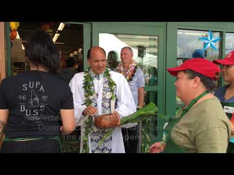 Aqui está uma olhada no novo Down to Earth em Pearlridge