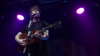 Jake Bugg - Someone Told Me (The Bee, Publika)