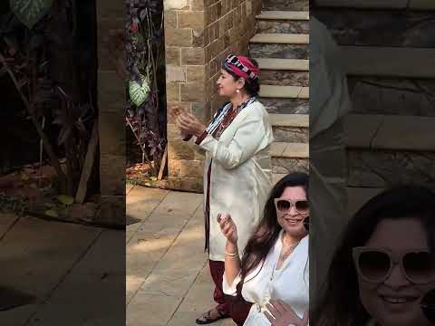 Sonu Nigam performing on Javed Akhtar Sahab's Birthday