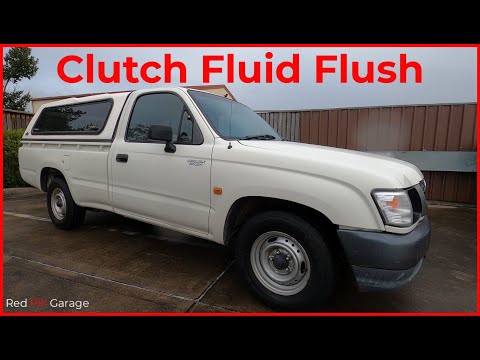 How To Replace Clutch Fluid on a 2004 Toyota Hilux. Ep3