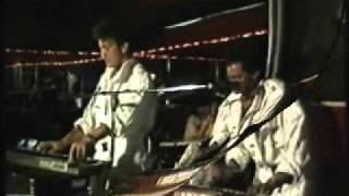Hoy vamos a salir - Cesar Melendez y el Grupo Manantial.wmv