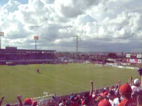 Robson Goiano faz o primeiro gol da Anapolina contra o Anápolis-Goianão 2009