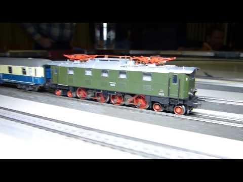 29. Stummi-Treff WN,  06 - E 52 12 (Märklin 37523) mit Silberlingen