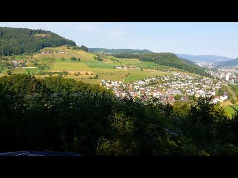 Ein Blick über das Dorf Thürnen und Umgebung