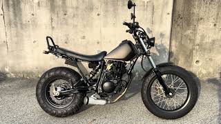 ヤマハ　TW225E 　カスタム　艶消しカーキ