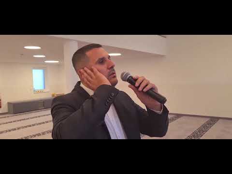 Një ezan i bukur nga Hoxhë Menderez Alili në xhaminë e re "Bashkimi" Linz - Austri 30.08.21