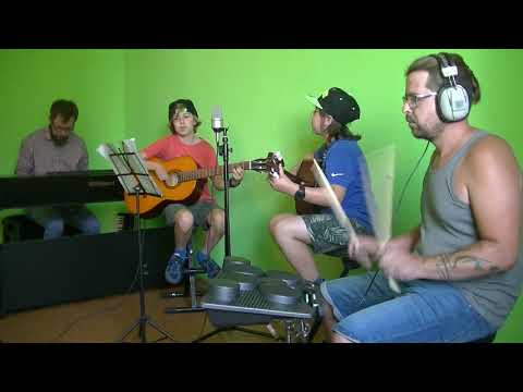 "Muzykowanie rodzinne". Wojciech, Mikołaj, Jakub, Maciej Słowik. "Nasze Przebudzenie" Buzu Squat