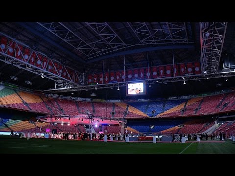 Ajax-gala op middenstip groot succes