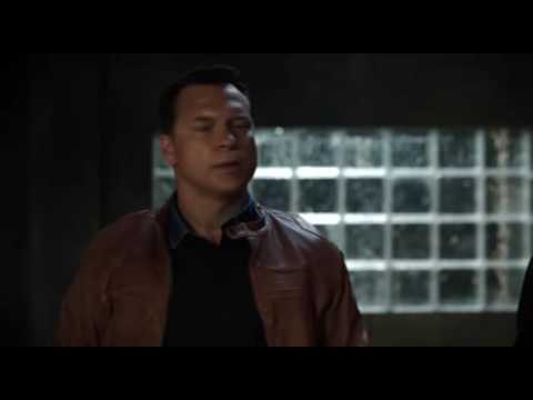 Arrow 5x07 Opening Scene The vigilante vs Gang