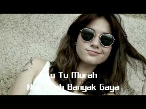 Kemal Palevi - Lyrics Cewek B Aja [Official Music Video]
