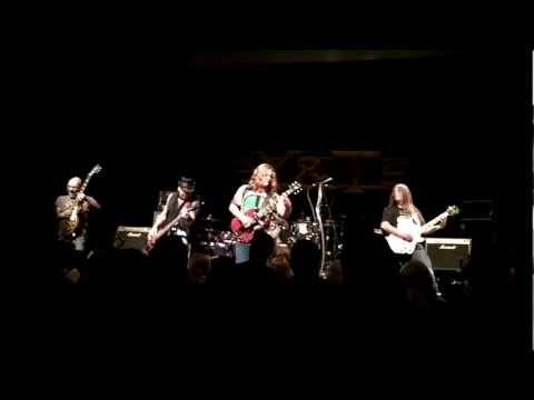 Frank Hannon opening for Y&T - 11/16/12