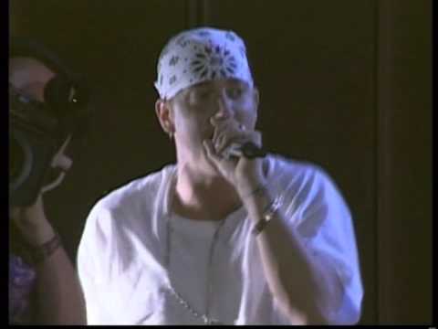 Eminem feat. Dr.Dre, Snoop Dogg, Xzibit & Nate Dogg - Bitch Please II (Live).mpg