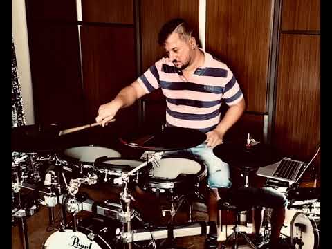 When a Fast Drummer meets Gigi D'Alessio