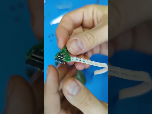 Vídeo relacionado con Alnicov Conjunto de Puerto de Carga de Repuesto para PS4 DualShock 4, Pieza de reparación Adaptador Micro USB Módulo Conector de Placa de Enchufe para Controlador PlayStation PS4?; JDS-055 050