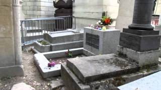 Jim Morrison's grave, Père-Lachaise, Belleville, Paris, France, Europe