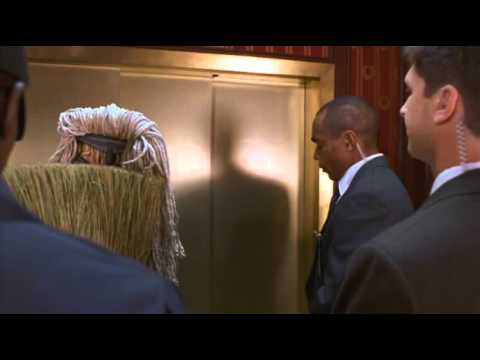 Murder at 1600 (1997) Elevator scene