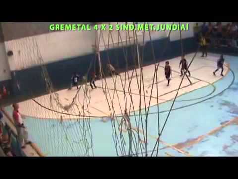 Equipe de Futsal Infantil sub 8 dos Metalúrgicos de Jundiaí joga contra a Gremetal em Santos