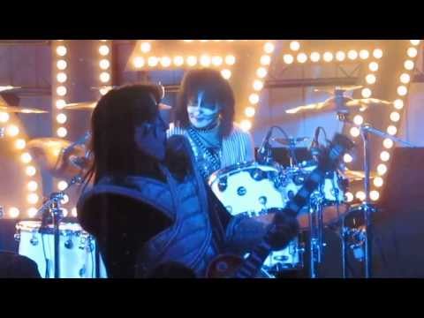 110313 0001 KISS ALIVE! NYC STRUTTER