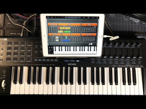 SYNTRONIK von IK Multimedia – Entdecken & Spielen – iPad Live