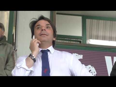 Eziolino CAPUANO espulso in Arezzo-Spal segue la gara e esulta al rigore di Tremolada dalla tribuna