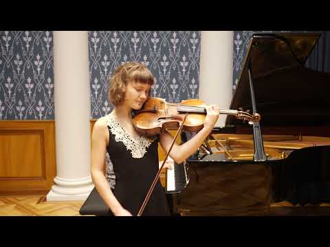 F. A. Hoffmeister, Viola concerto in D Major - Sarah Strohm