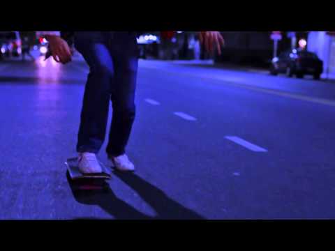 FIESTA DEL FUTURO | Marty McFly llega al 2015!  SPOT #2