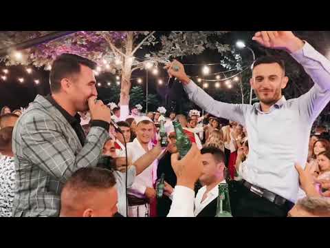 Pjerin & Klodian Gjondrekaj ndezin atmosferen Saraj Events Dekor & Zadrima Park