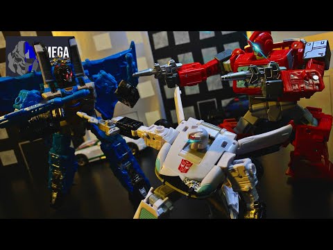 Prowl & Ironhide VS Thundercracker - Transformers Stop-Motion Short