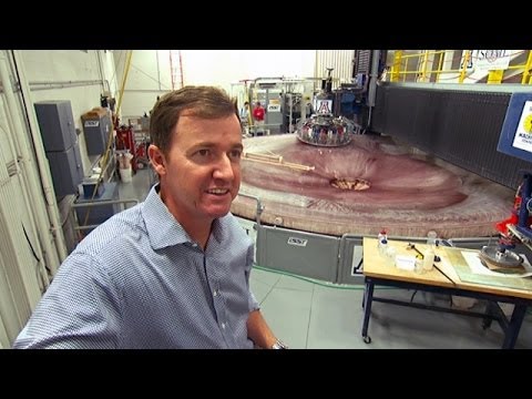 Jimmy Walker tours telescope mirror lab