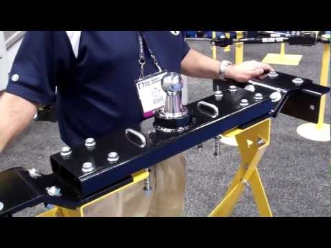 Goose Neck Hitch by Blue Ox - NTEA Show