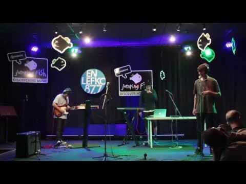 Sworr. - "Fluorescence"  (LIVE @ JUMPING FISH ON AIR)
