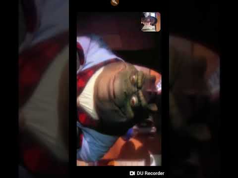 Roberto el dinosaurio marito baracus