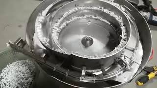 Bowl feeder for slider