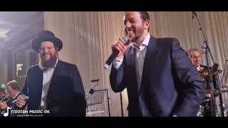 גדול הזמר החסידי שלומי גרטנר - שלומי דסקל עם מקהלת מנגן בחתונה בבריטניה