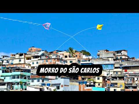 Subindo no Morro do São Carlos para o Festival de Pipas