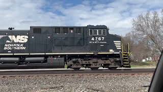 🚂 NS 7611 + UP 6767 WESTBOUND! LONG MIXED FREIGHT IN LEETONIA, OHIO